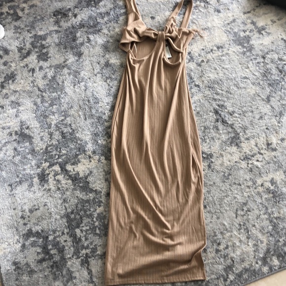NWT green and serene cutout dress - Picture 2 of 2